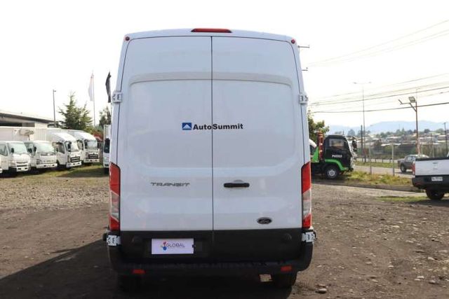 FORD TRANSIT FURGON DE CARGA 2023 UNICO DUEÑO FULL A/C