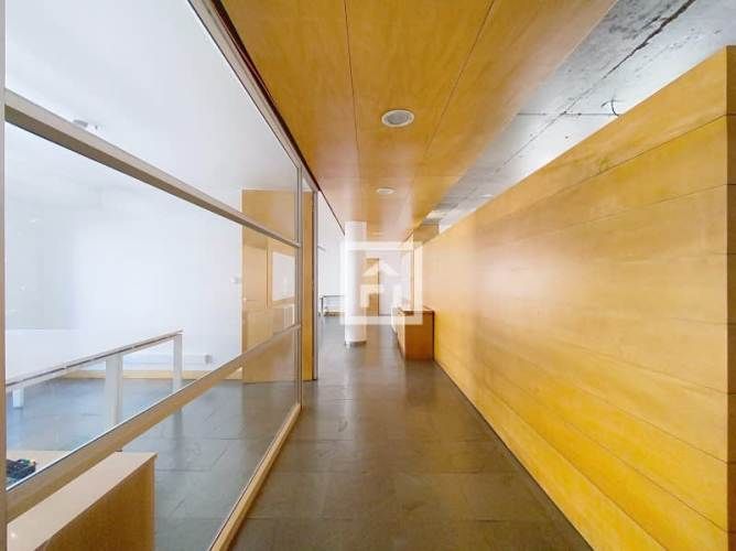 HERMOSA OFICINA EN EL MEJOR SECTOR DE VITACURA