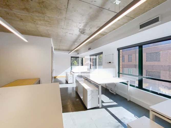 HERMOSA OFICINA EN EL MEJOR SECTOR DE VITACURA