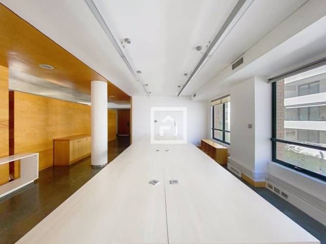 HERMOSA OFICINA EN EL MEJOR SECTOR DE VITACURA