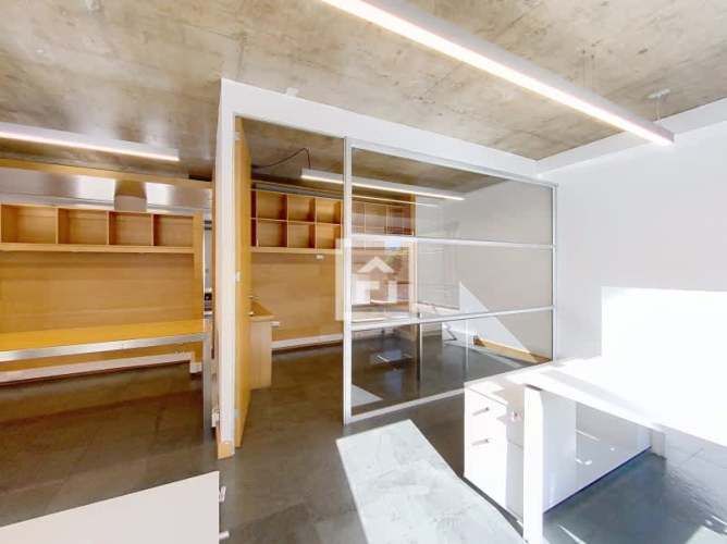 HERMOSA OFICINA EN EL MEJOR SECTOR DE VITACURA