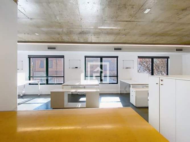 HERMOSA OFICINA EN EL MEJOR SECTOR DE VITACURA