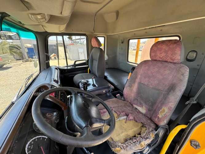 2014 Camión JAC Runner HFC 1134 Carrocería plana con estanque 10.000 lts