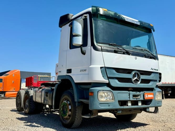 2013 Tractocamión Mercedes Benz Actros 3336 con cubo reductor – caja automática