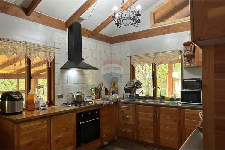 Casa en parcela con 2 cabañas en pucon