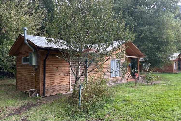 Casa en parcela con 2 cabañas en pucon