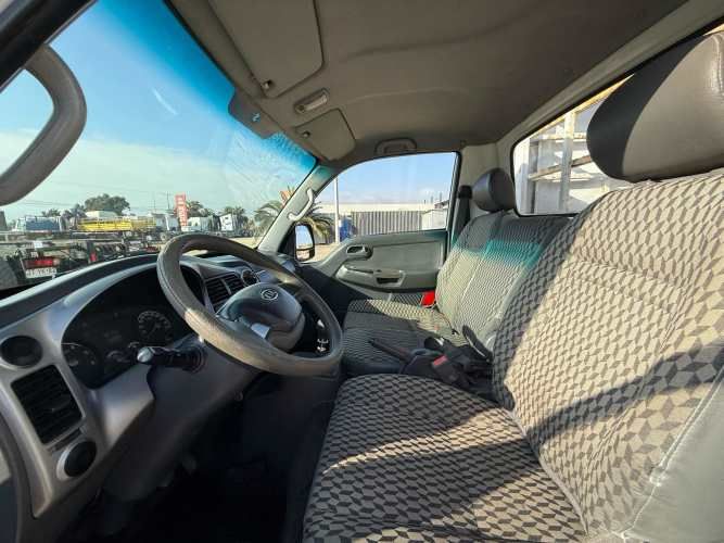 2012 Camioneta Kia Frontier 2.5 con carroceria furgón carga general