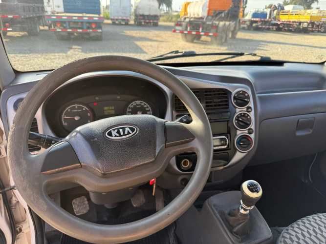 2012 Camioneta Kia Frontier 2.5 con carroceria furgón carga general