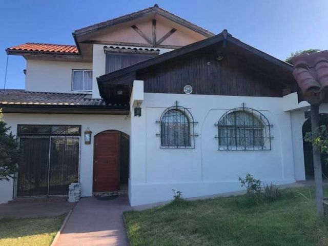 SE VENDE EXCELENTE  CASA EN QUILPUE