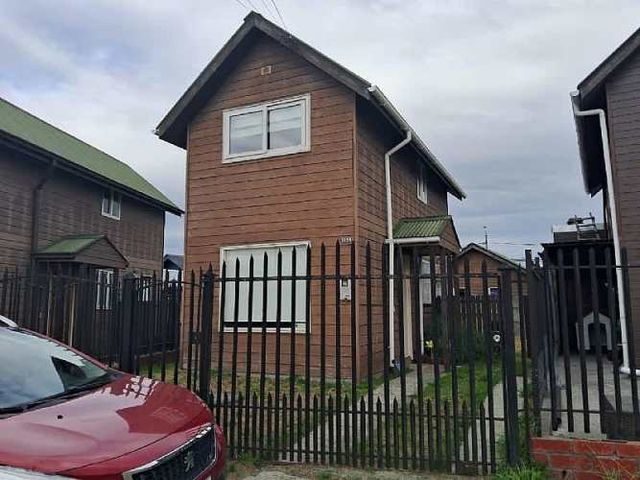 SE VENDE CASA EN EXCELENTE BARRIO PTO MONTT