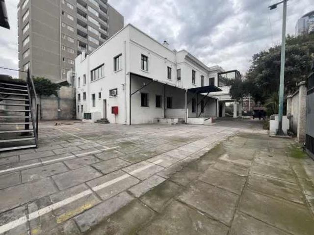 ARRIENDO PROPIEDAD INDUSTRIAL DE 1.189M2- PROVIDENCIA