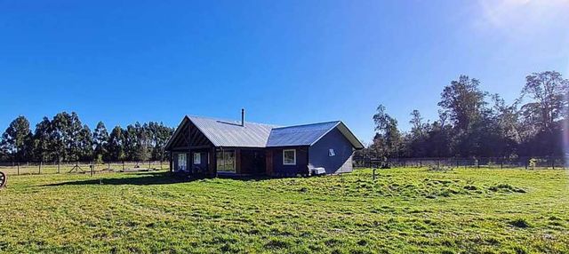 Se Vende Casa en Parcela Puerto Octay Orilla Carretera