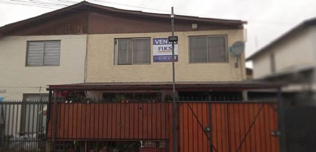 SE VENDE CASA DE. 2 PISOS EN MAIPU