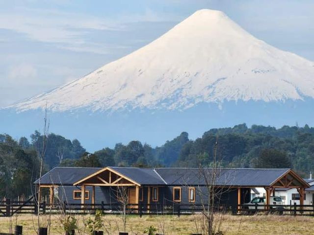 SE VENDE HERMOSA CASA EN PARCELA VISTA AL VOLCÁN OSORNO