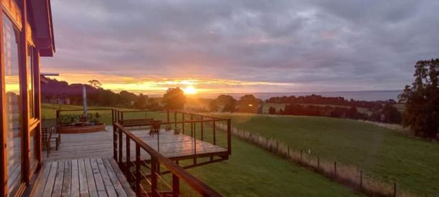 HERMOSA VISTA LAGO LLANQUIHUE Y VOLCANES