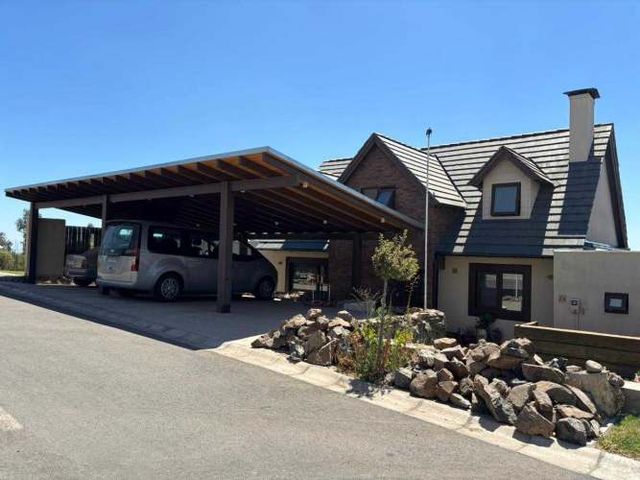 Hermosa Casa Alto Macúl (76514)