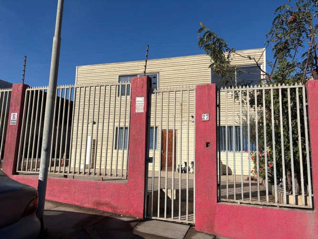 Propiedad industrial calle, pirita