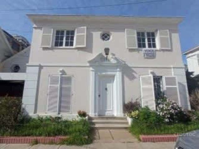 AMPLIA CASA EN CENTRO DE VIÑA DEL MAR