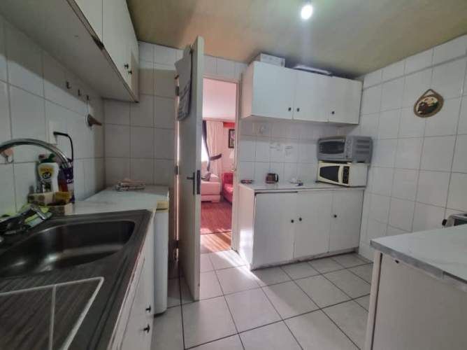 Casa 3 dormitorios 1 baño, sólida