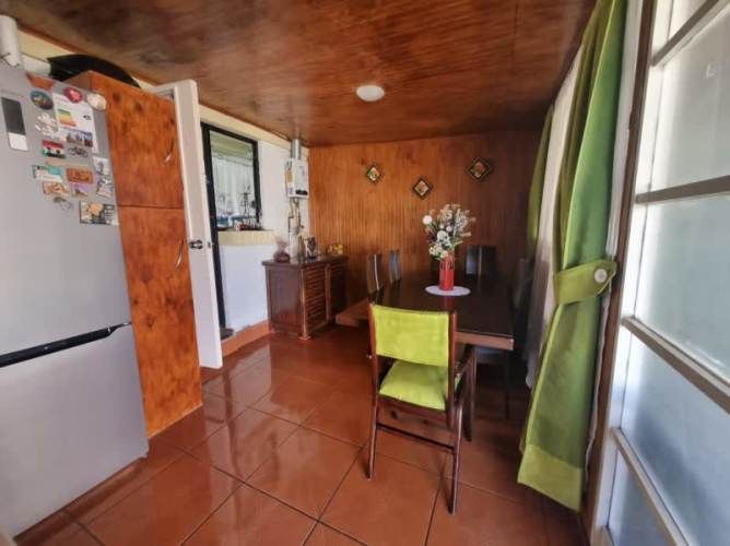 Casa 3 dormitorios 1 baño, sólida