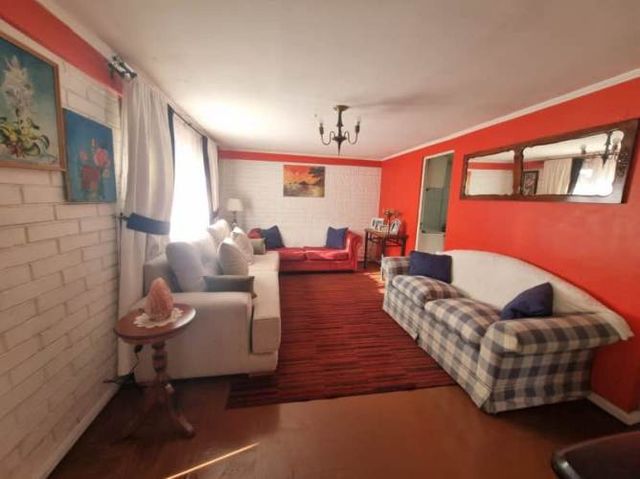 Casa 3 dormitorios 1 baño, sólida