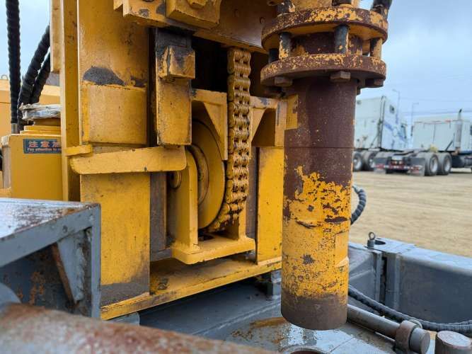 2023 Perforadora de Pozo Feida FYX200 para 200 mts – Incluye Compresor con motor Cummins