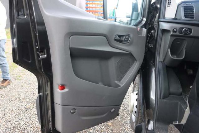 MINI BUS FORD TRANSIT 2025 FULL 17+1 UNICO DUEÑO TURISMO AL DIA