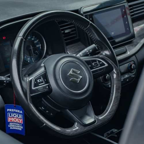 SUZUKI ERTIGA GLX SMART HYBRID MT