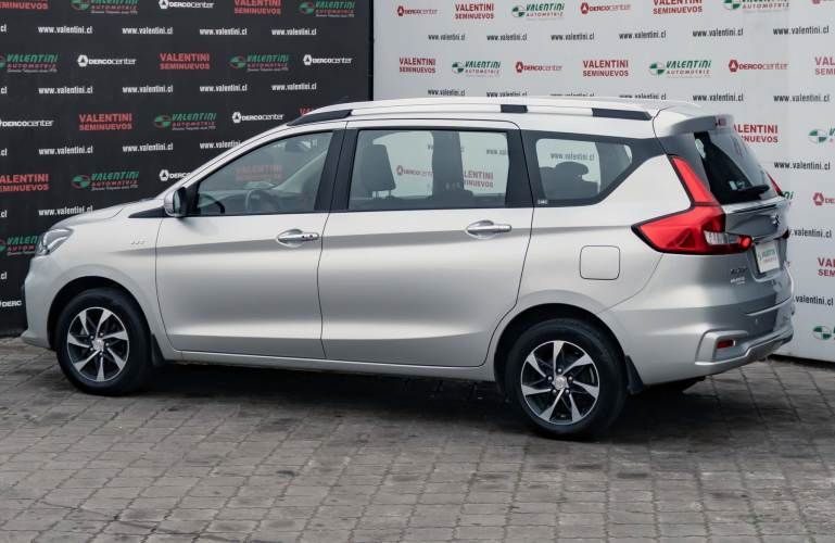 SUZUKI ERTIGA GLX SMART HYBRID MT