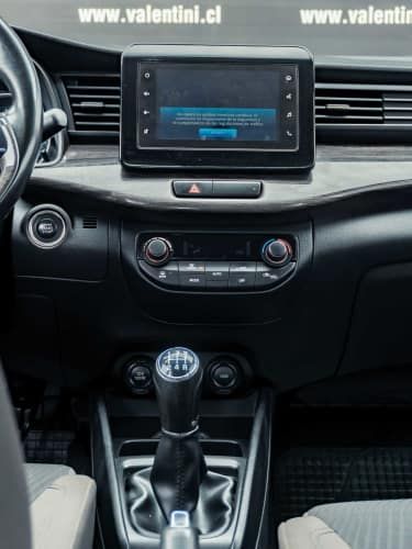 SUZUKI ERTIGA GLX SMART HYBRID MT