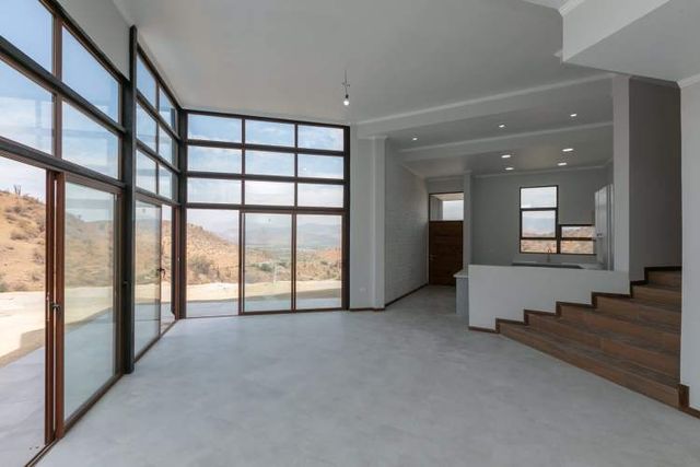 CÓMODA CASA, HACIENDA CHACABUCO, COLINA