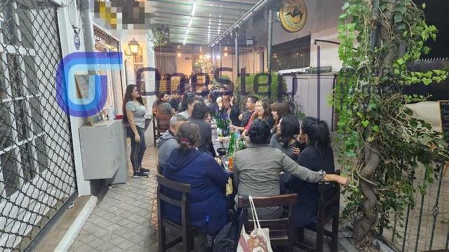 LOCAL COMERCIAL DERECHO DE LLAVES DE DESTACADO RESTO/BAR EN PLENO SANTIAGO CENTRO.