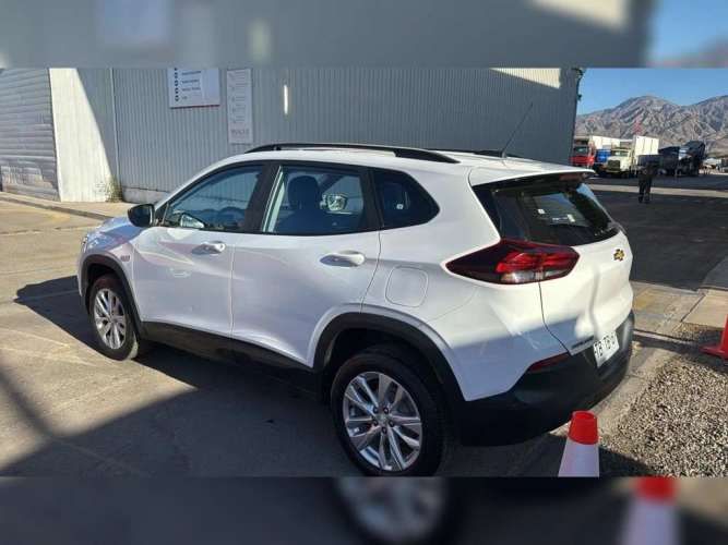 CHEVROLET TRACKER 2024