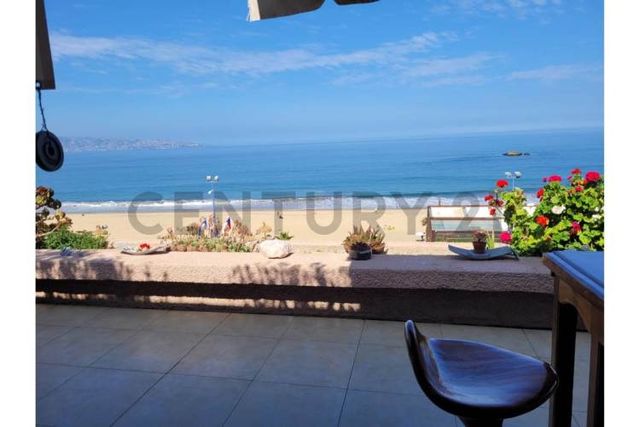 ¡OPORTUNIDAD!  Departamento rebajado con vista despejada al mar en Reñaca.