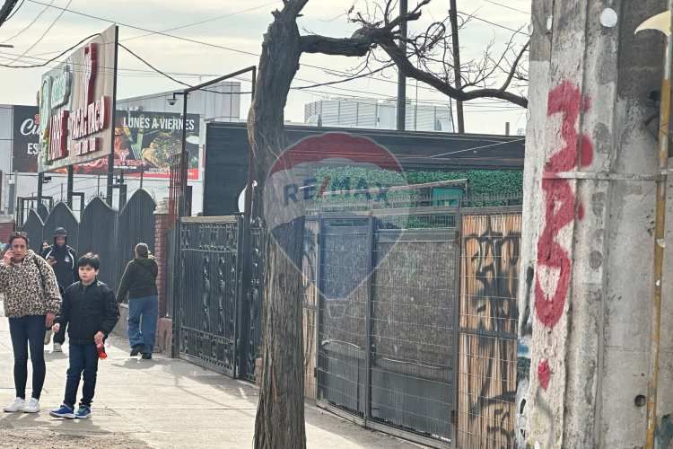 Terreno comercial av pajaritos