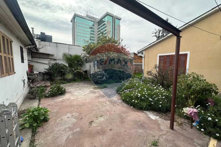 Terreno comercial av pajaritos