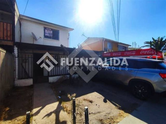 CASA Av. Eyzaguirre/Ernesto Alvear