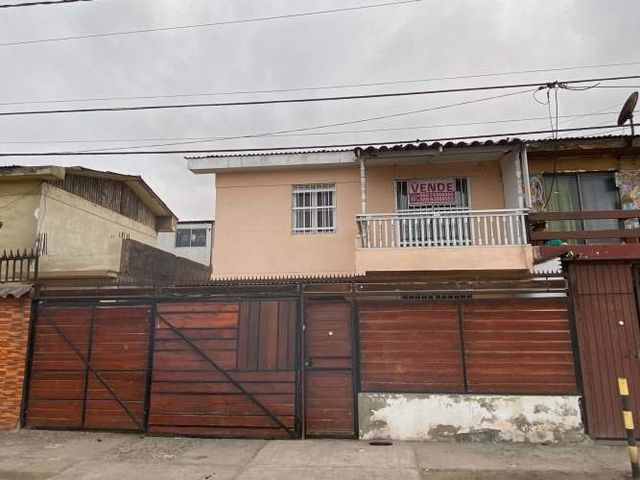 Casa, Edmundo Pérez Zujovic