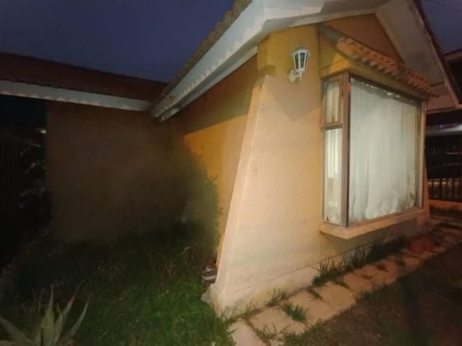 CASA Hermosa casa ampliada con 3 dormitorios,1baño, cocina tradicional, sala de lavado, bodega a pasos de Raúl bitran, barrio universitario.