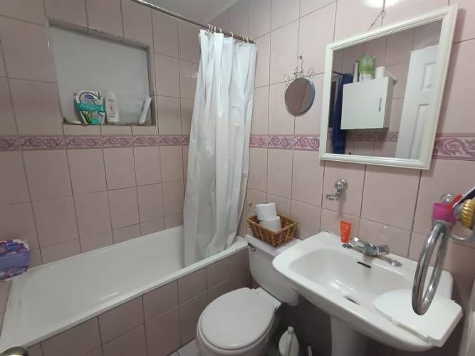 CASA Hermosa casa ampliada con 3 dormitorios,1baño, cocina tradicional, sala de lavado, bodega a pasos de Raúl bitran, barrio universitario.