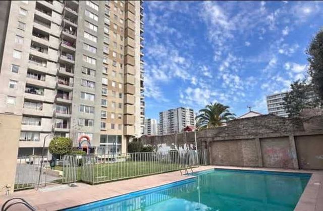 Se Vende Hermoso Departamento, 2 D + 2 B, 1 estacionamiento, Metro Lo Ovalle, Comuna La Cisterna