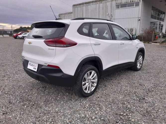 CHEVROLET TRACKER 2024