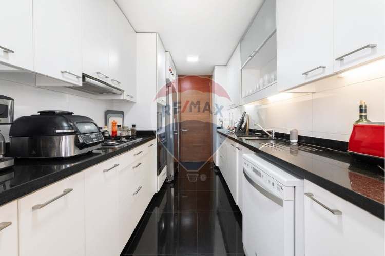 Isidora - 3d + servicio + 2e +1b