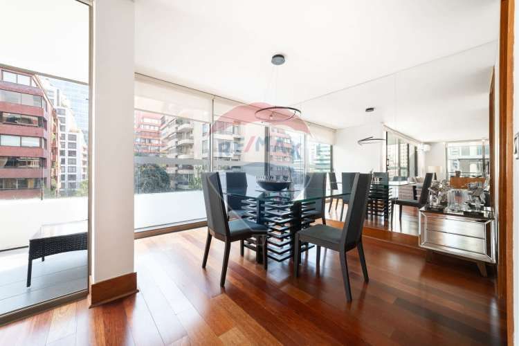 Isidora - 3d + servicio + 2e +1b