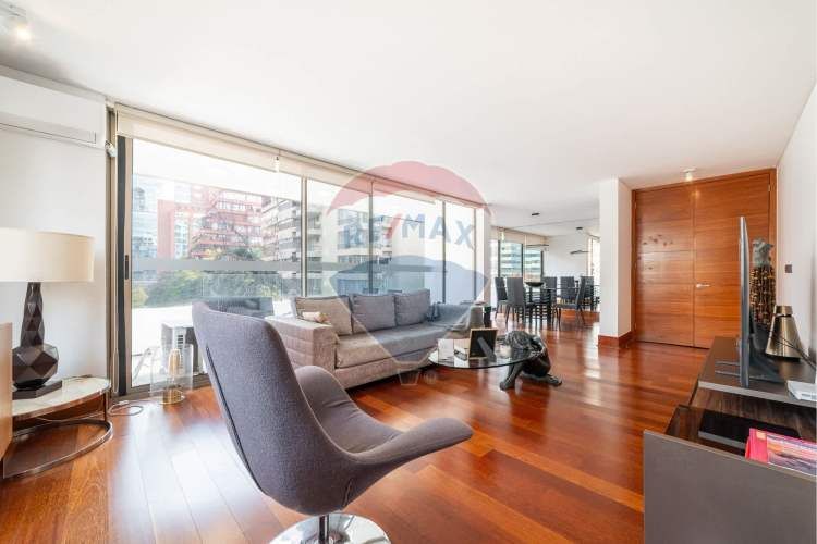 Isidora - 3d + servicio + 2e +1b