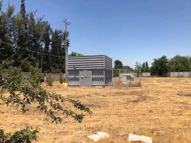 Tipo Comercial En Santa Elena Sur Colina