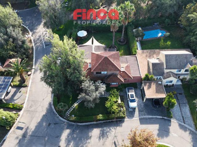 Casa en arriendo Santa Elena, Chicureo