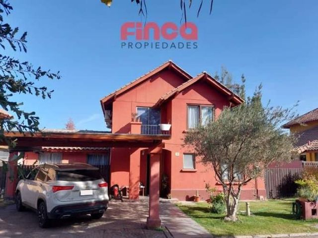 Casa En Venta De 4 Dorm. En Colina