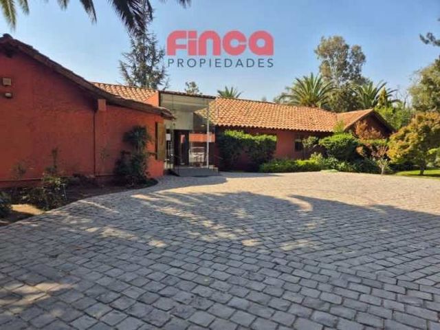 Excelente Casa Comercial Esquina Camino El Alba 2