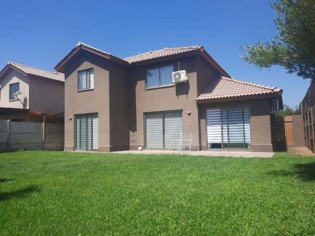 Casa En Arriendo Condominio El Remanso, Colina